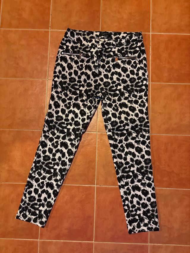 Pantalón Cortefiel Estampado Leopardo Talla 42