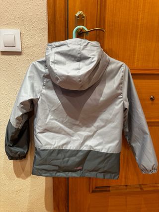 Chaqueta infantil Decathlon gris para nieve/ski