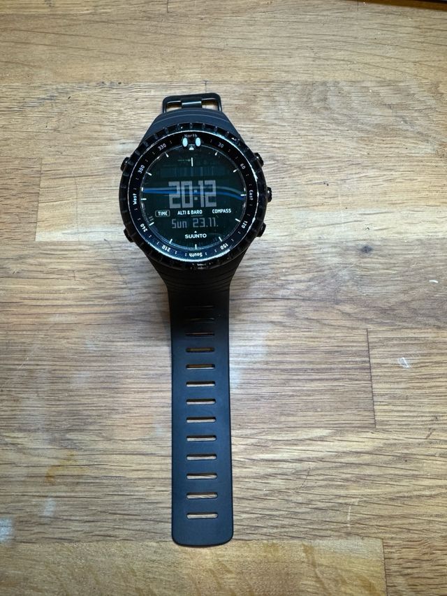Suunto Core All-Black - Altímetro  -Baro - Compás.