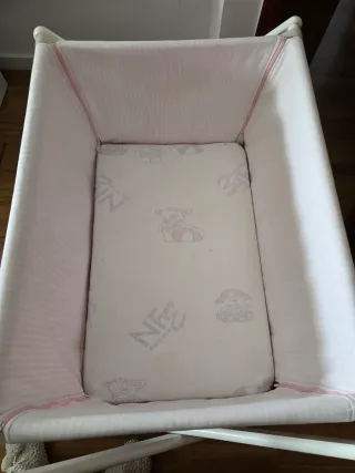 Minicuna plegable de madera