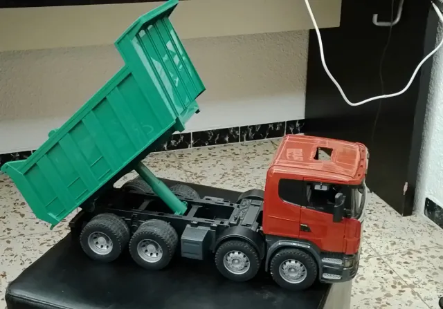 Camion Giocattolo Scania Grande 60cm