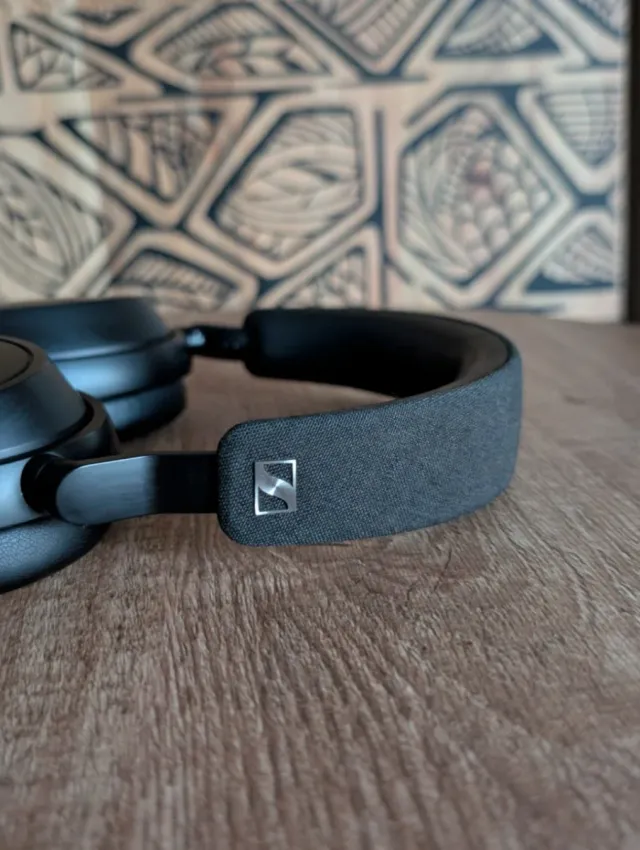 Cascos Sennheiser Momentum 4 Negros