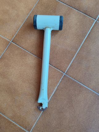 MARTILLO PIQUETAS