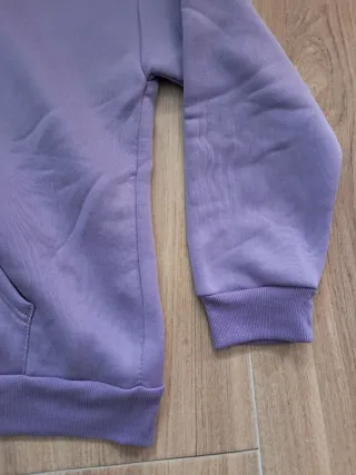 Sudadera morada con cremallera Talla M