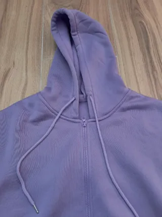 Sudadera morada con cremallera Talla M