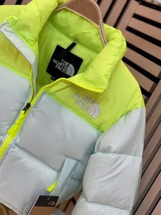 Chaqueta The North Face verde y amarilla