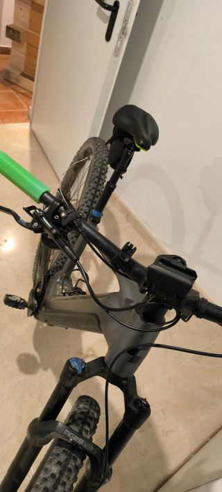 Bicicleta Eléctrica Cube Reaction Pro 750