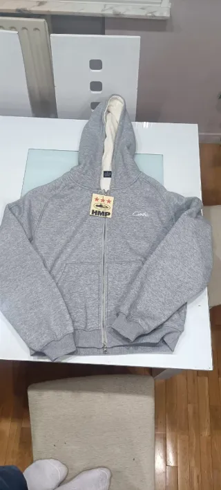 Sudadera HMP gris con cremallera