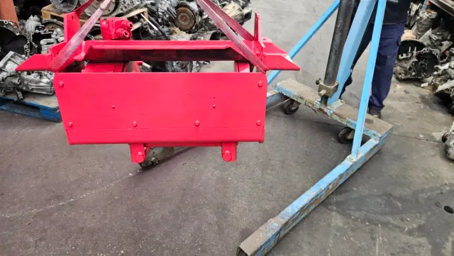 Cabrestante industrial hidráulico rojo