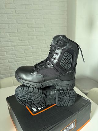 - 38 Botas Magnum Strike Force Impermeables