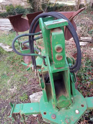 Arado Novel 3 cuerpos