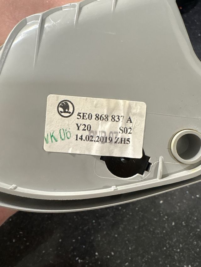 Caja de gafas Skoda Octavia