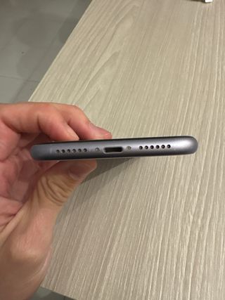 iPhone 11 128GB Lavanda + Cable.