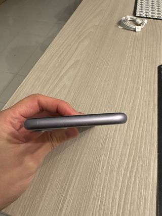 iPhone 11 128GB Lavanda + Cable.