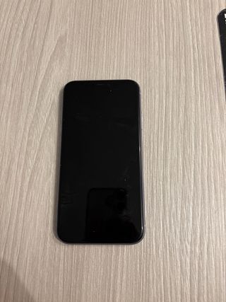 iPhone 11 128GB Lavanda + Cable.