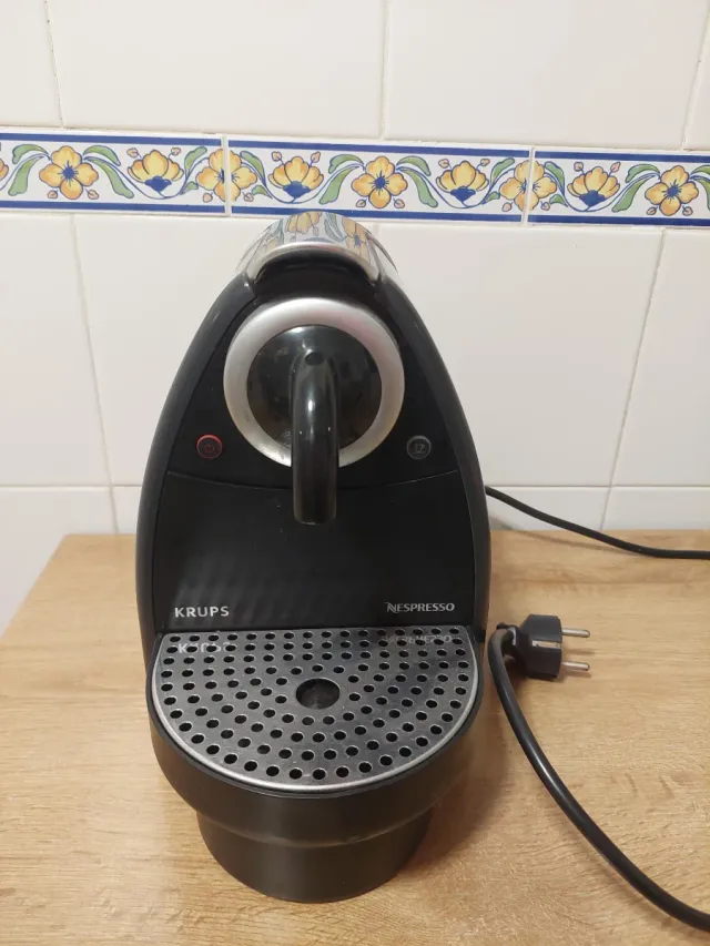 Cafeteira Krups Nespresso Preta