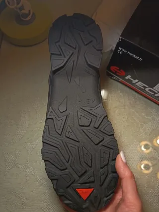 Zapatos de seguridad Heckel negros y verdes