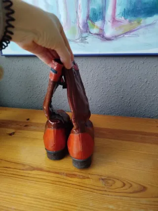 Botas Absolut locky marrones y naranjas