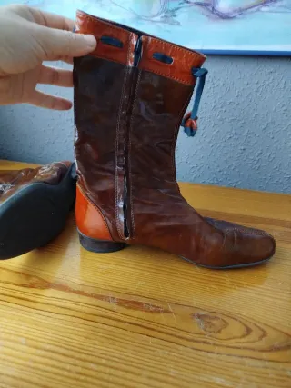 Botas Absolut locky marrones y naranjas