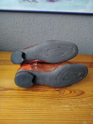 Botas Absolut locky marrones y naranjas