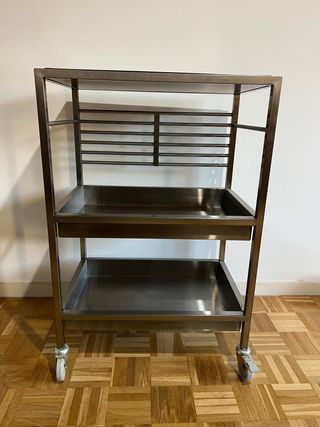 Carrello da cucina con vassoi smontabili