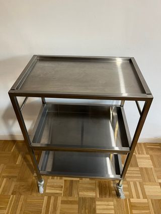 Carrello da cucina con vassoi smontabili