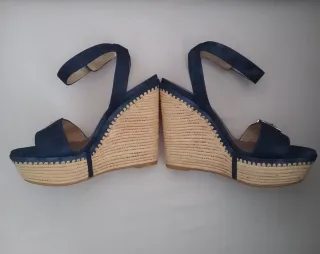 Talla 39. STUART WEITZMAN Sandalias de Cuña