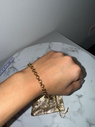 Bracciale con chiusura a T dorato