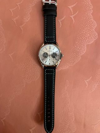 Reloj Skyline Negro y Plateado