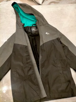 Chaqueta deportiva niño Tenth. Talla 12.