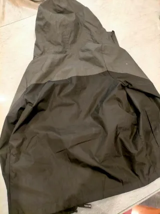 Chaqueta deportiva niño Tenth. Talla 12.