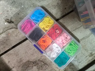 Clips para crochet surtidos