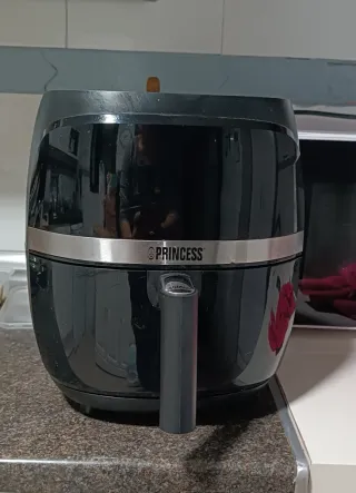 Freidora de aire Princess negra