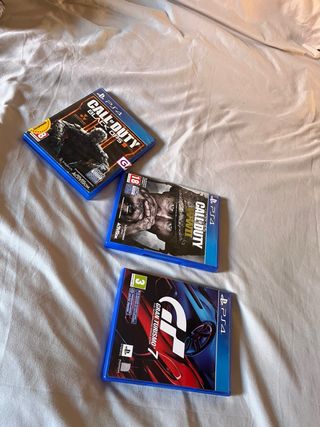 PS4 (PlayStation 4) Negra + Mando y Juegos