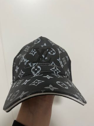 Gorra Louis Vuitton Monogram Negra y Blanca