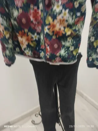 Cortavientos estampado floral