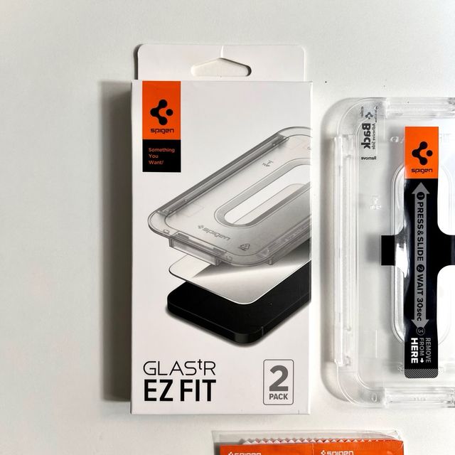 13 14 | Vetri Temperati Spigen | iPhone