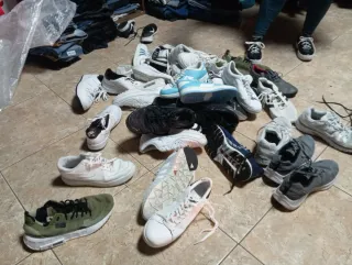 Zapatillas Deportivas nombre  tengo mucha zapatil