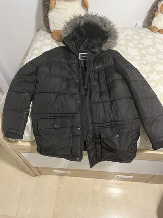 Chaquetón McKenzie Negro con Capucha