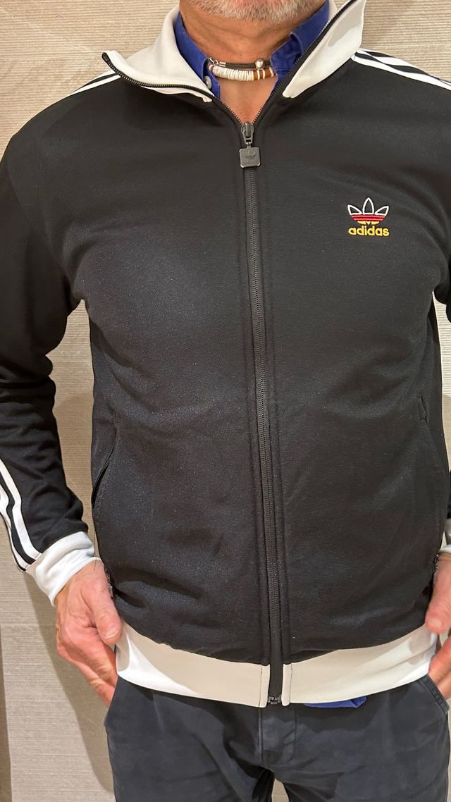 Chaqueta Adidas Talla M Negra y Blanca