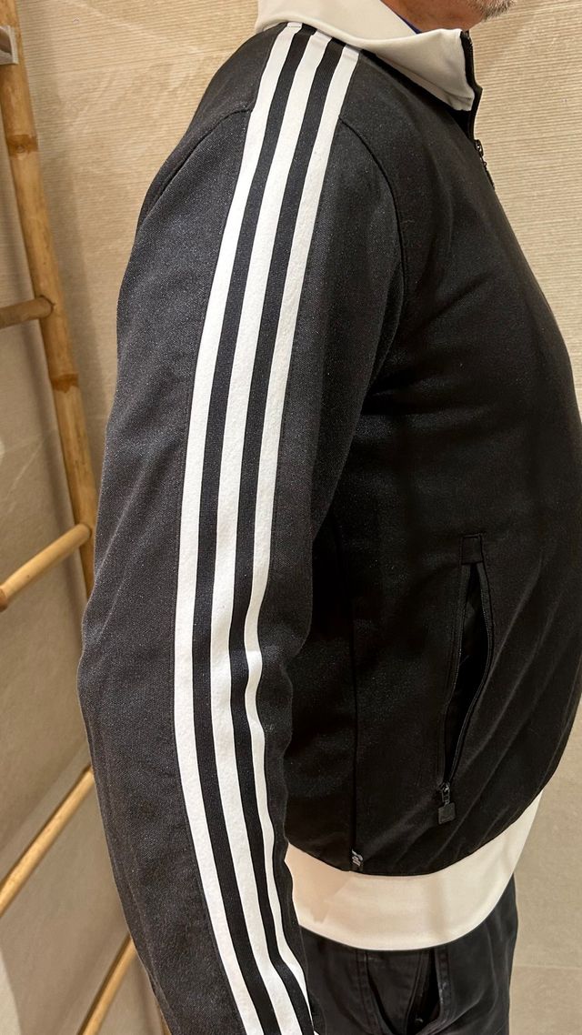 Chaqueta Adidas Talla M Negra y Blanca