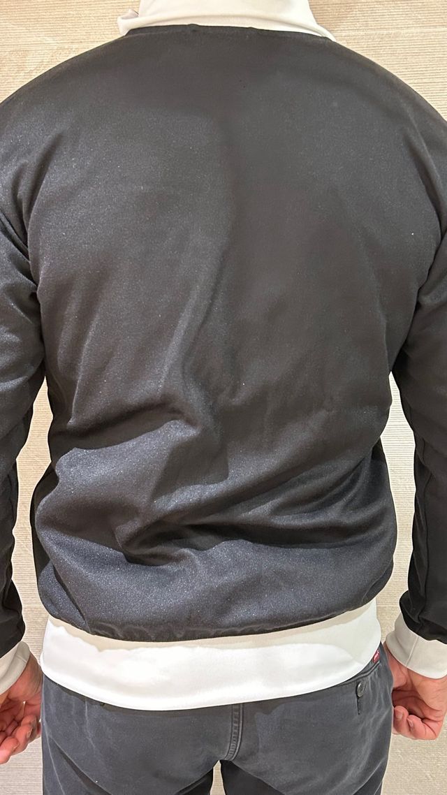 Chaqueta Adidas Talla M Negra y Blanca