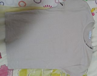 Camiseta Bershka Beige Manga Corta Talla XS