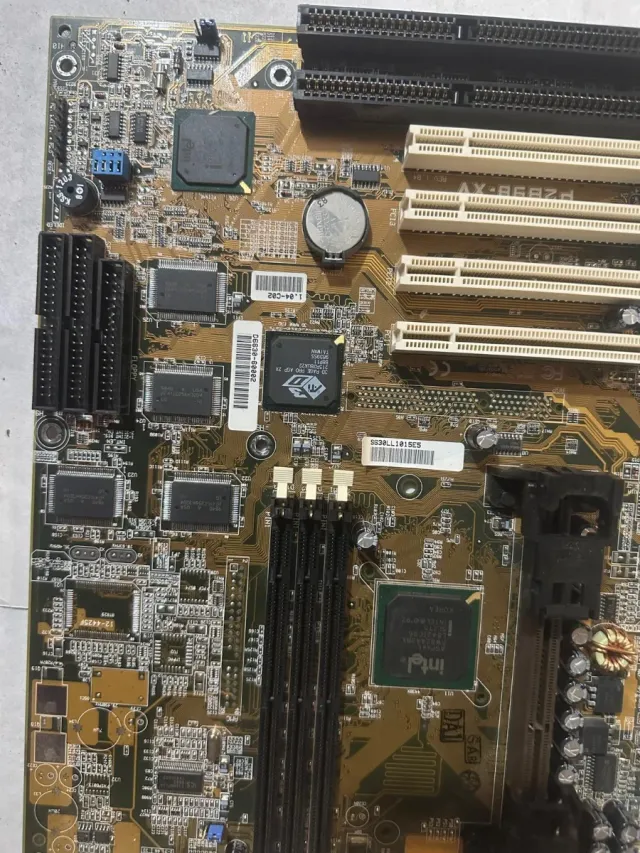 24- ASUS P2B98XV SLOT1 PENTIUM II
