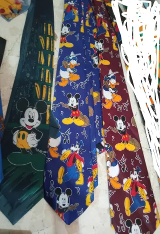 Lote 3 corbatas Mickey Mouse y Goofy vintage