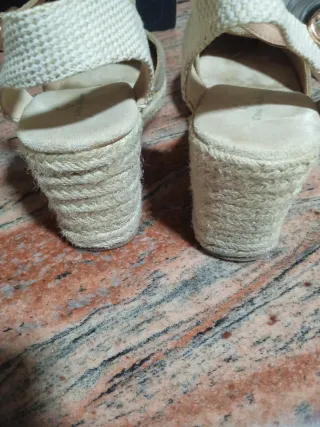 Alpargatas cuña mujer beige