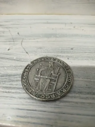 Moneda conmemorativa caballero a caballo