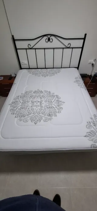 COLCHON PREMIUM Y SOMIER (150×190)