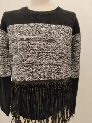 Jersey mujer negro y gris con flecos