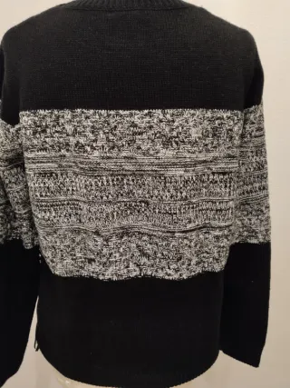 Jersey mujer negro y gris con flecos